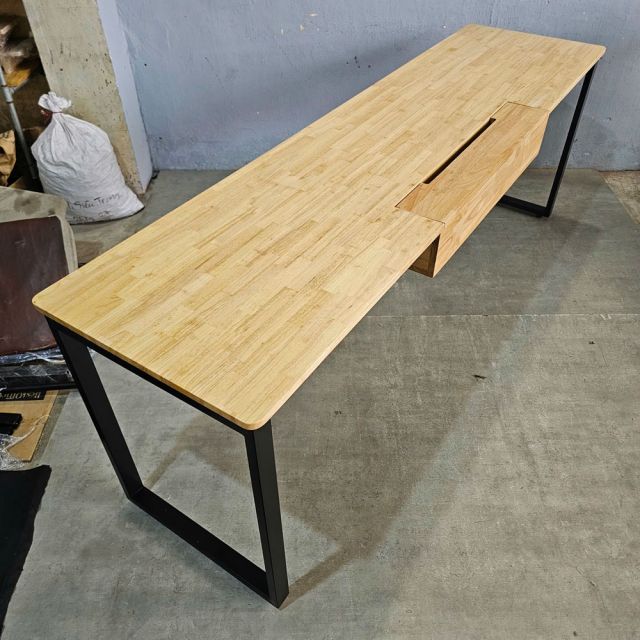 Bàn cụm 2 người có hộp điện 230x60cm gỗ cao su HBRT113