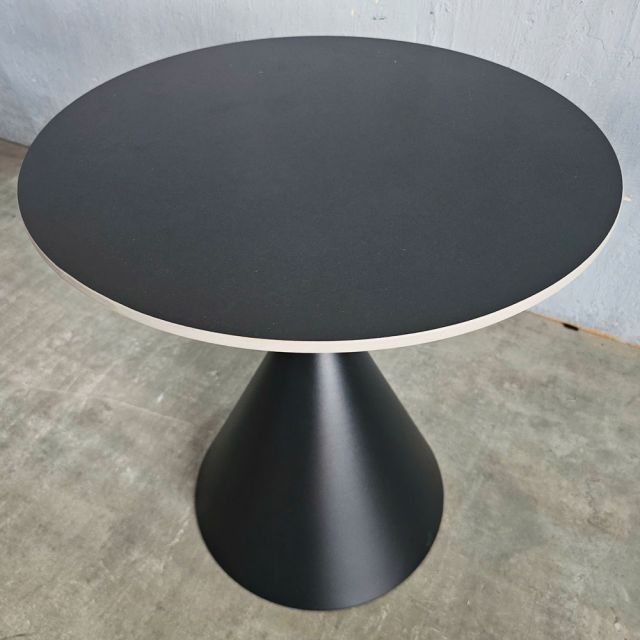 Bàn sofa tròn 70cm mặt đá chân sắt SST050