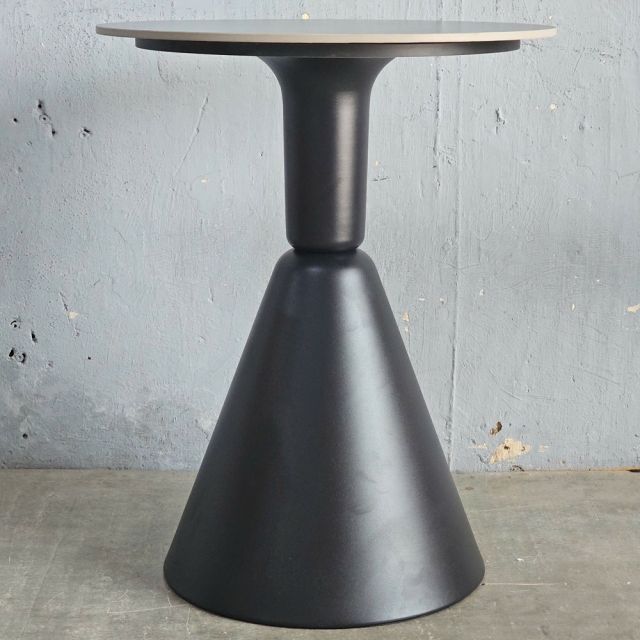 Bàn cafe tròn 60cm mặt đá chân sắt CFD68274