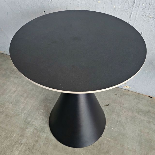 Bàn cafe tròn 60cm mặt đá chân sắt CFD68274