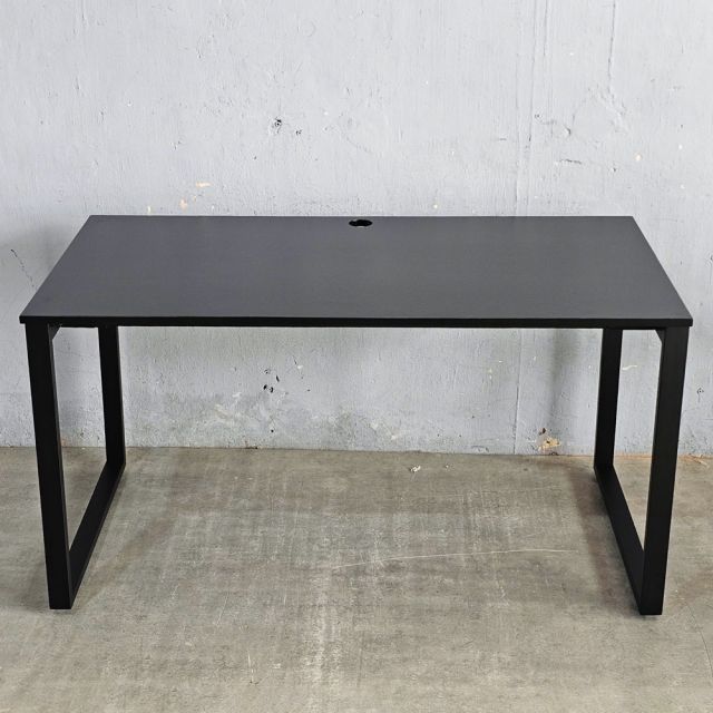 Bàn làm việc 140x70cm gỗ cao su hệ Rectang HBRT112