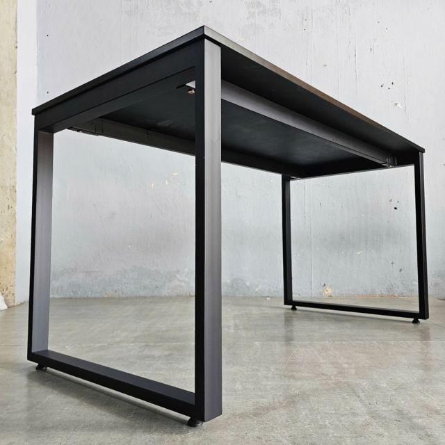 Bàn làm việc 140x70cm gỗ cao su hệ Rectang HBRT112
