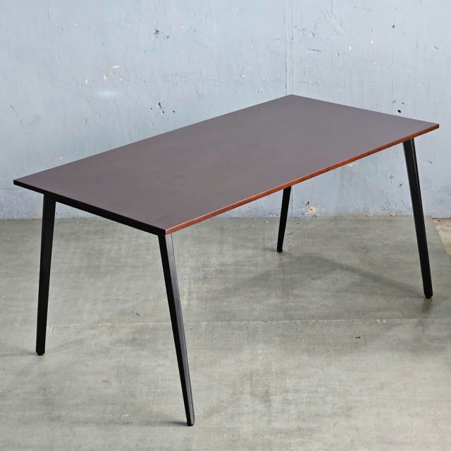 Bàn làm việc 160x80cm gỗ cao su hệ Đa Giác HDG020
