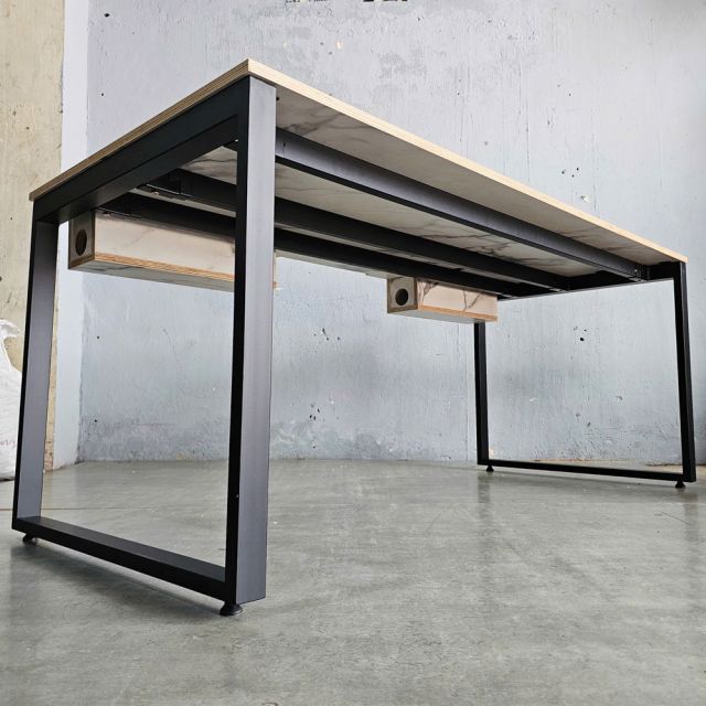 Bàn làm việc có hộp điện 180x80cm gỗ plywood vân giả đá HBRT114