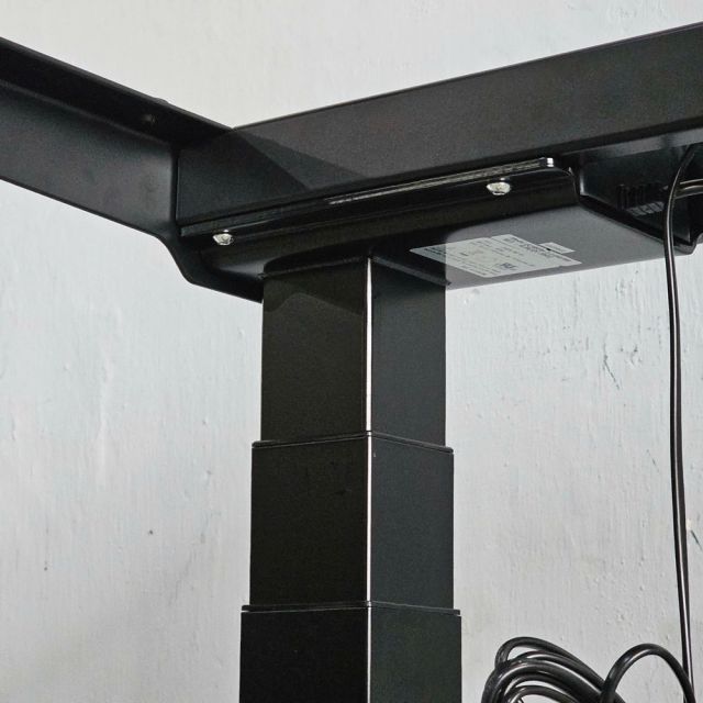 Chân bàn Flexi chữ C nâng hạ điện hình 2 động cơ 3 khớp ET223BZ