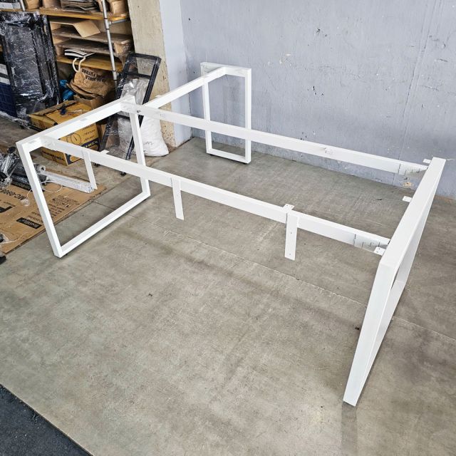 Chân sắt lắp ráp cho bàn góc L 180x160cm sơn tĩnh điện HCRT043