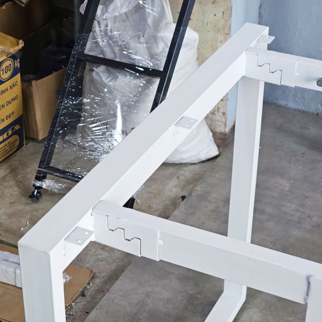 Chân sắt lắp ráp cho bàn góc L 180x160cm sơn tĩnh điện HCRT043