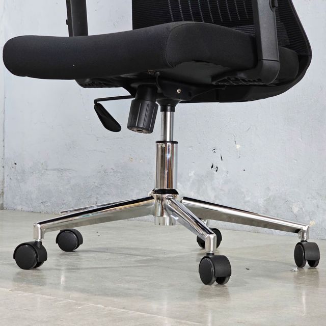Ghế xoay văn phòng có tựa đầu HOM1101-D01