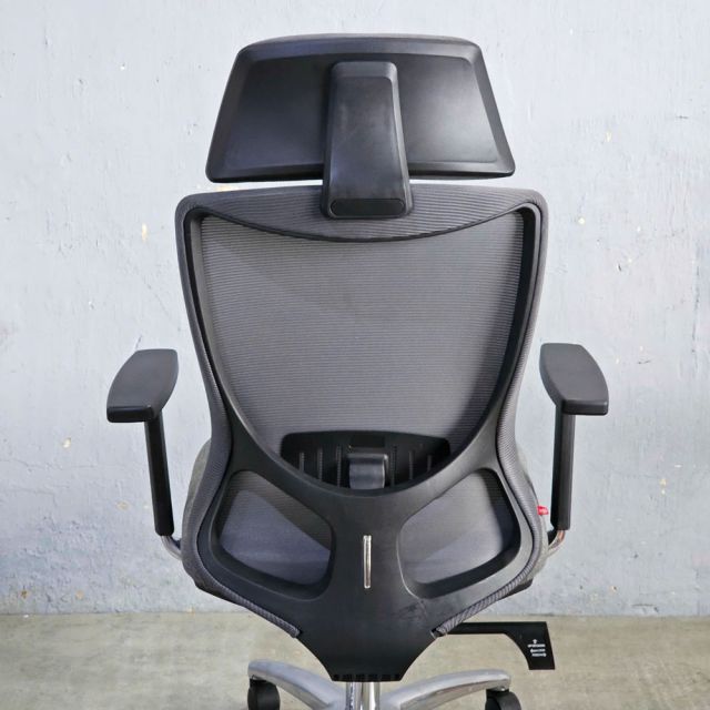 Ghế xoay văn phòng lưng lưới có gác chân HOM1106-D02