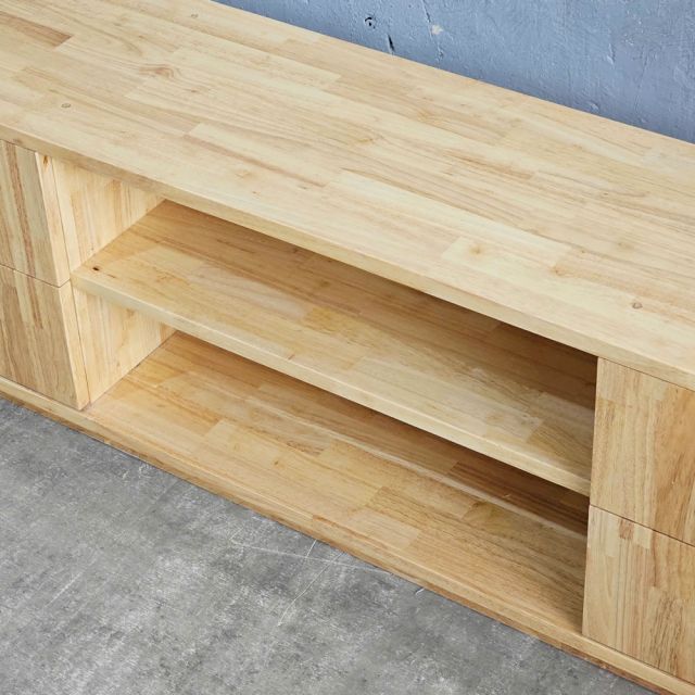 Kệ TV phòng khách 150x30x40cm gỗ cao su KTV68123