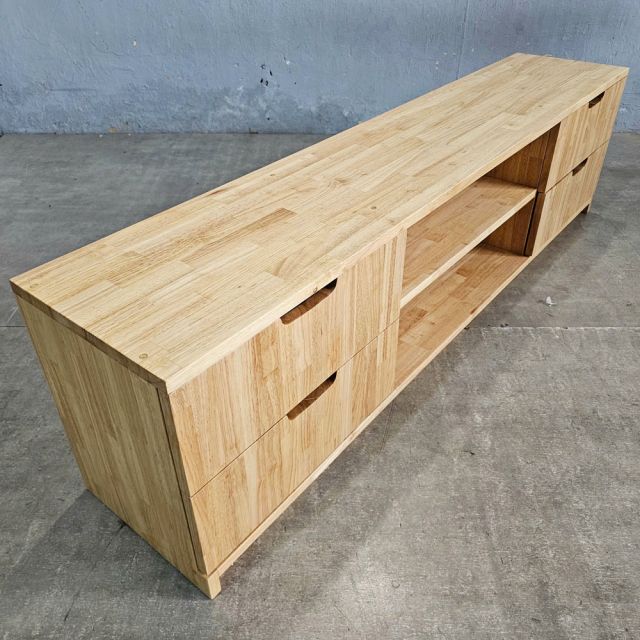 Kệ TV phòng khách 150x30x40cm gỗ cao su KTV68123