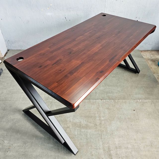 Bàn Gaming chữ X 160x80cm gỗ tràm GD68107