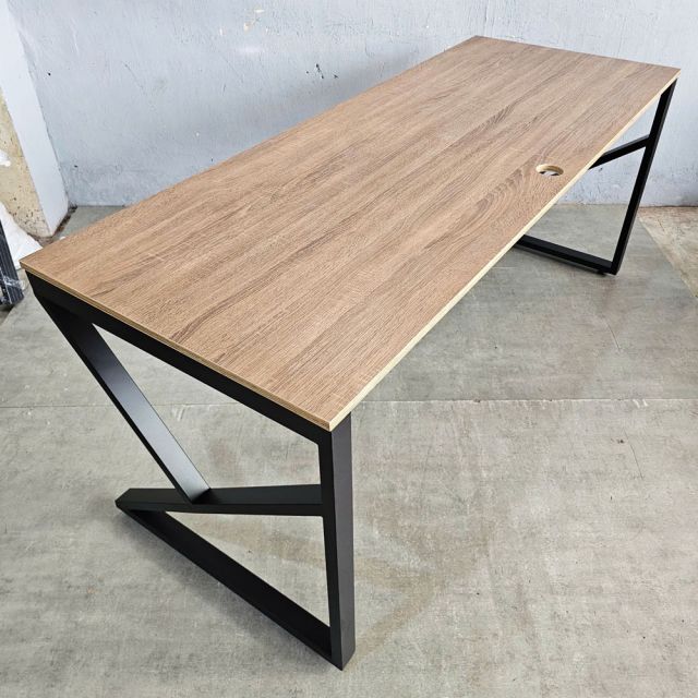 Bàn làm việc 180x70cm gỗ Plywood phủ melamin chân sắt Kconcept HBKC046
