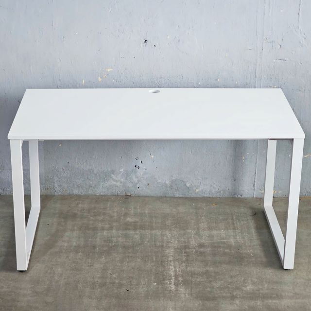 Bàn làm việc 140x70cm gỗ cao su hệ Rectang HBRT112
