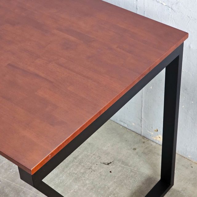 Bàn làm việc 140x70 MConcept HBMC005