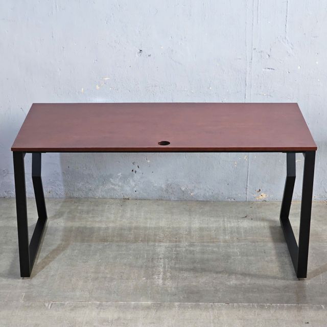 Bàn làm việc 140x70 MConcept HBMC005