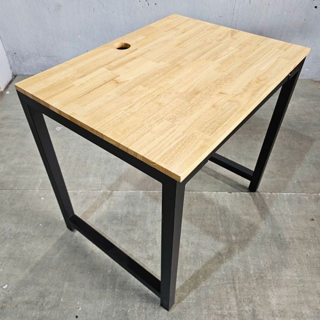 Bàn làm việc 80x60cm gỗ cao su hệ URA HBUR011