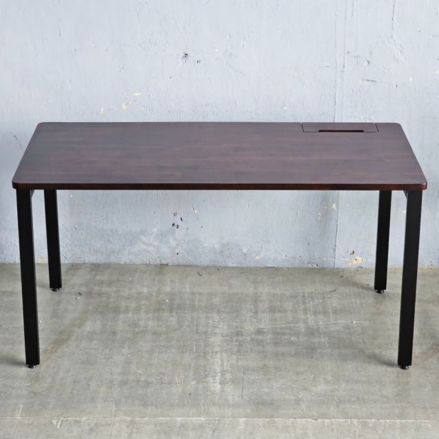 Bàn làm việc có hộp điện 140x70cm gỗ tràm HBRT116