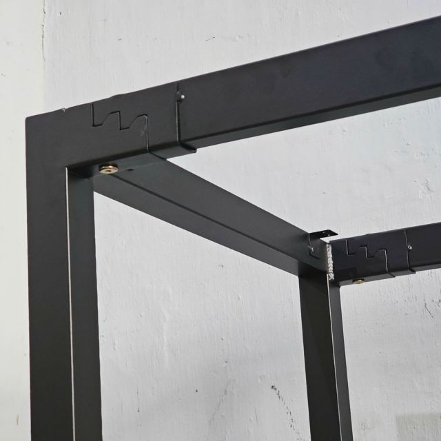 Chân sắt lắp ráp cho bàn 140x60cm hệ URA HCUR003