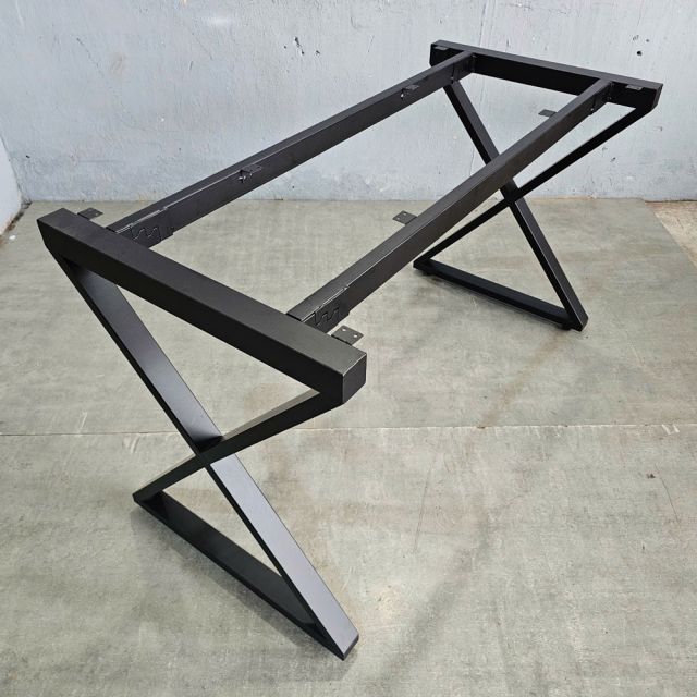 Chân bàn sắt hệ XConcept 120x60 lắp ráp HCXC002