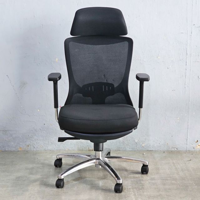 Ghế xoay văn phòng lưng lưới có gác chân HOM1106-D02