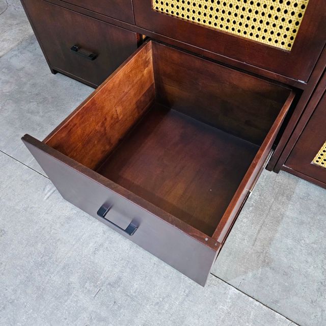 Hệ tủ quần áo 200x55x200cm gỗ cao su TQA6807