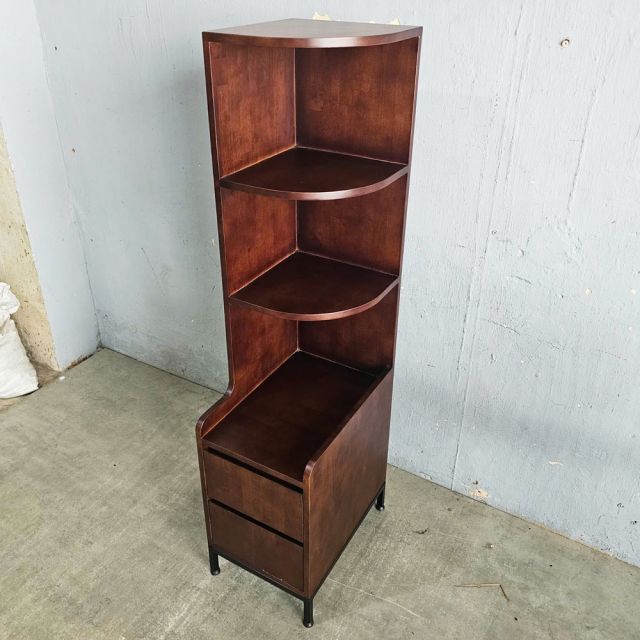 Kệ sách góc tường 35x50x150cm gỗ cao su KGT68042