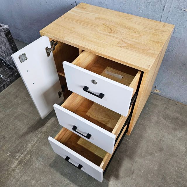Tủ hồ sơ cá nhân gỗ tự nhiên bánh xe có khoá TCN68024