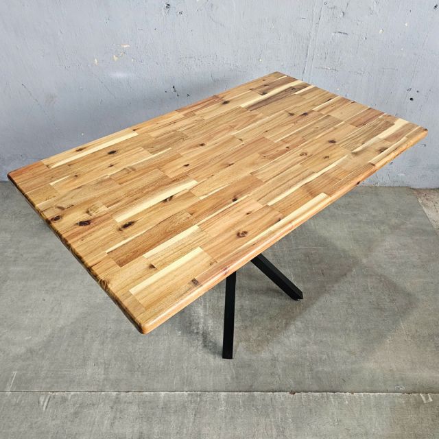 Bàn ăn chữ nhật 120x70cm gỗ tràm BA68263