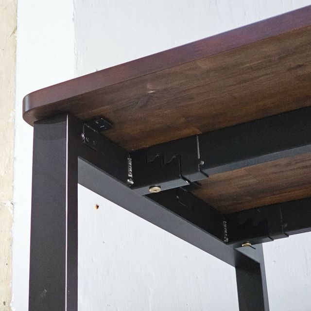 Bàn làm việc có hộp điện 140x70cm gỗ tràm HBRT116
