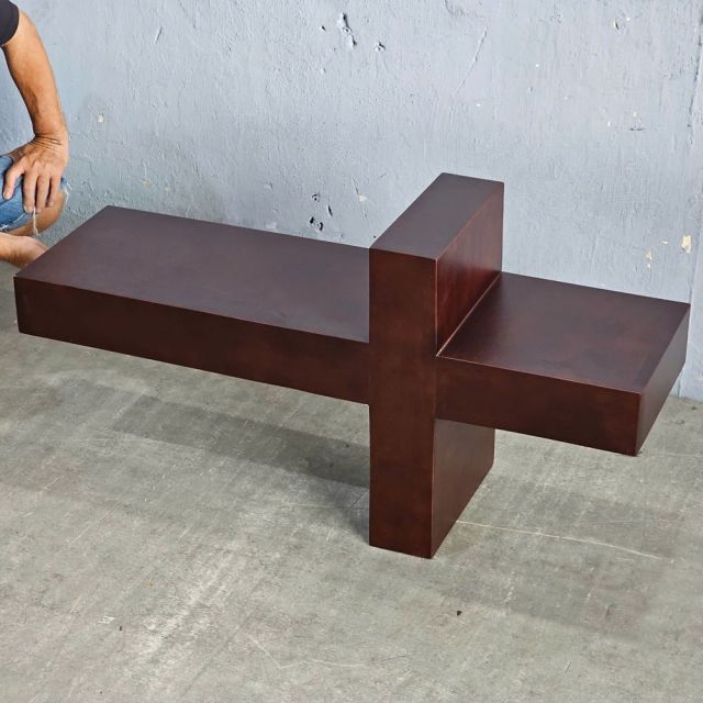 Bàn thờ hình thánh giá treo tường gỗ cao su BTHG003