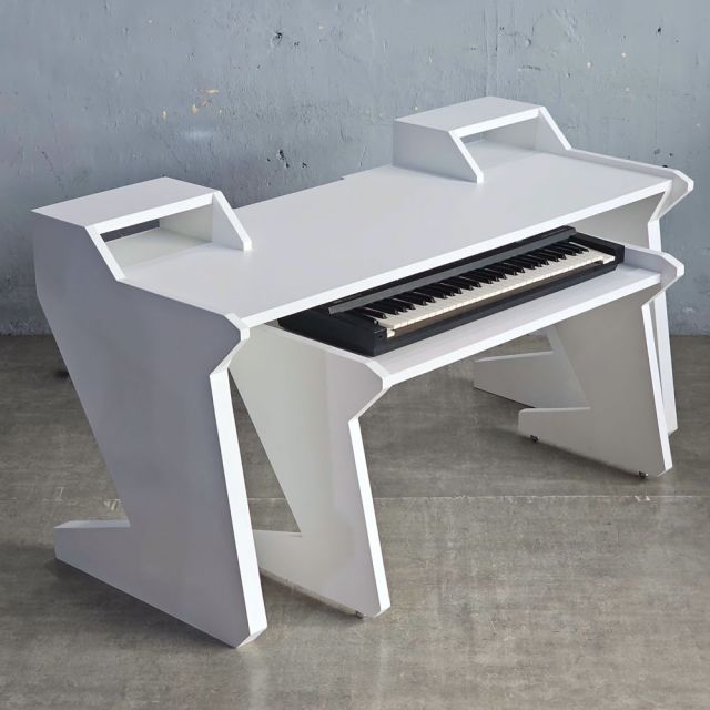 Bàn Studio Pro 160x70cm gỗ tự nhiên SD68030