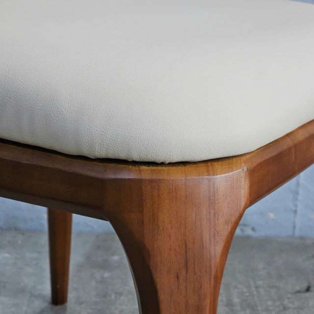 Ghế Grace khung gỗ bọc nệm da PU GCF179
