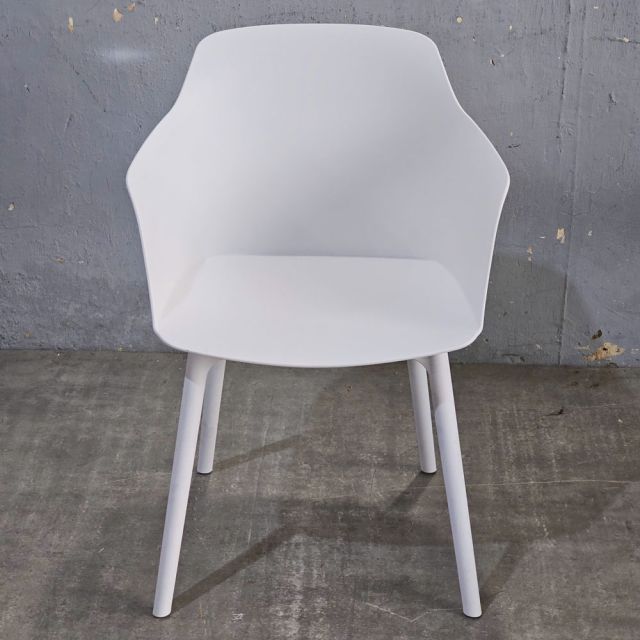 Ghế DOTI nhựa đúc lưng tựa ST3030