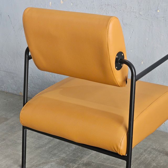 Ghế sofa đơn bọc da simili khung sắt GSD68099