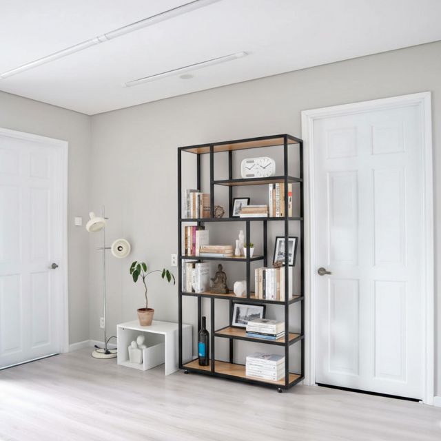 Kệ trang trí gỗ cao su khung sắt 75x32x150(cm)