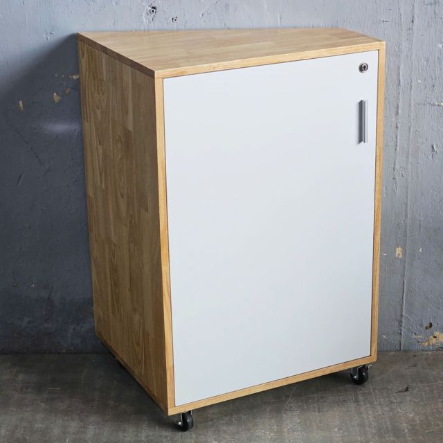 Tủ để góc tường gỗ cao su TCN68077