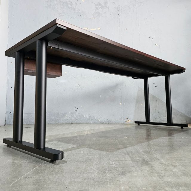 Bàn có hộp điện 180x70cm gỗ tràm chân sắt hệ TIO HBTO040 Bàn có hộp điện 180x70cm gỗ tràm chân sắt hệ TIO HBTO040
