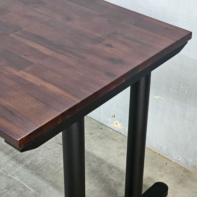 Bàn có hộp điện 180x70cm gỗ tràm chân sắt hệ TIO HBTO040 Bàn có hộp điện 180x70cm gỗ tràm chân sắt hệ TIO HBTO040