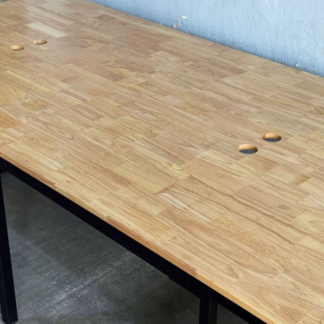 Bàn cụm 4 chỗ liền kệ 240x120cm gỗ cao su CBLV001 Bàn cụm 4 chỗ liền kệ 240x120cm gỗ cao su CBLV001