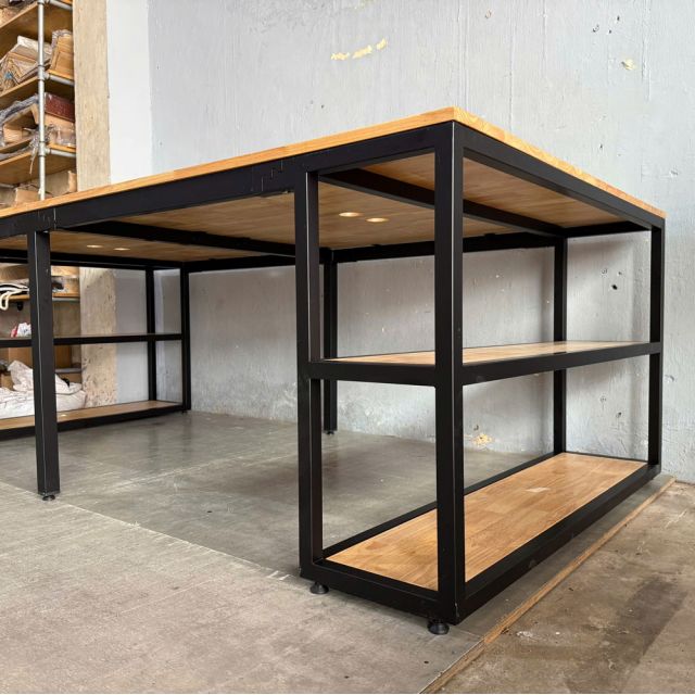 Bàn cụm 4 chỗ liền kệ 240x120cm gỗ cao su CBLV001 Bàn cụm 4 chỗ liền kệ 240x120cm gỗ cao su CBLV001