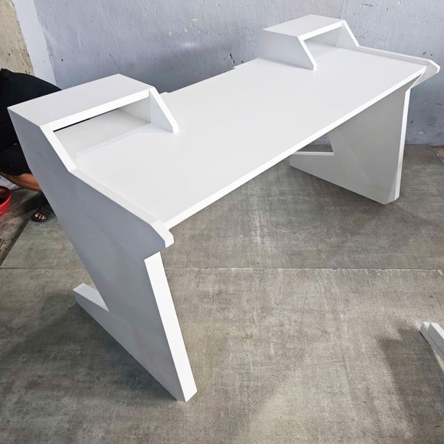 Bàn Gaming 160x70cm gỗ tự nhiên GD68110
