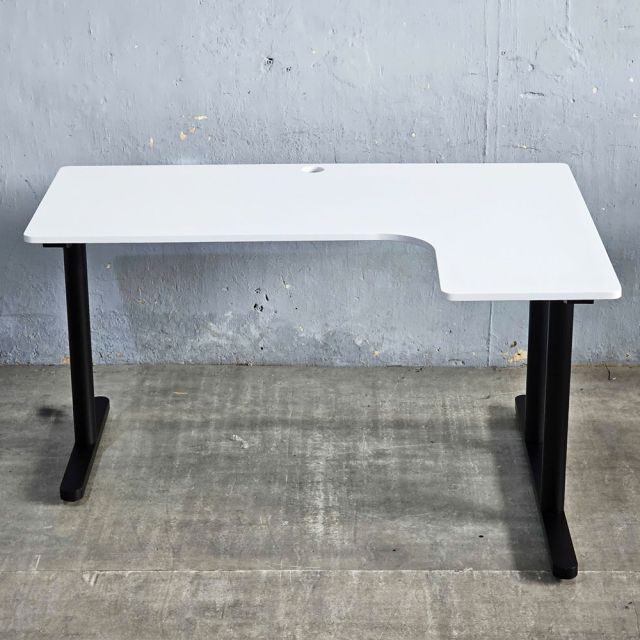 Bàn góc L 140x100cm gỗ tràm chân sắt hệ TIO HBTO039