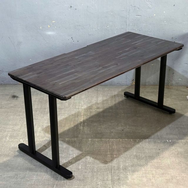 Bàn làm việc có hộc điện 160x70cm gỗ tràm hệ TIO ZD024 Bàn làm việc có hộc điện 160x70cm gỗ tràm hệ TIO ZD024