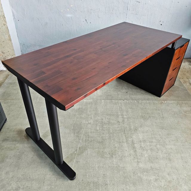 Bàn làm việc gác tủ 180x70cm gỗ tự nhiên hệ TIO HBTO038