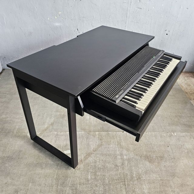 Bàn phòng thu StudioDesk 120x60cm gỗ cao su SD68031