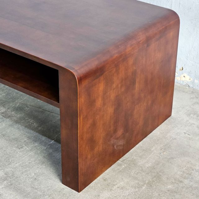 Bàn sofa bo cong 120x60x45cm gỗ cao su TT68339