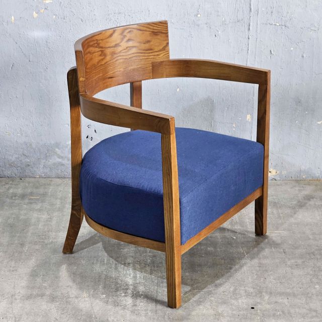 Ghế sofa đơn STABUCK bọc nệm gỗ tần bì GSD68104