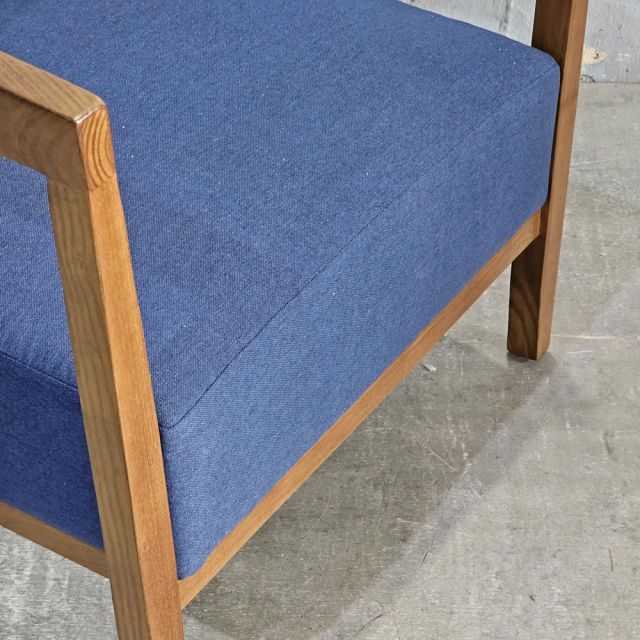 Ghế sofa đơn STABUCK bọc nệm gỗ tần bì GSD68104