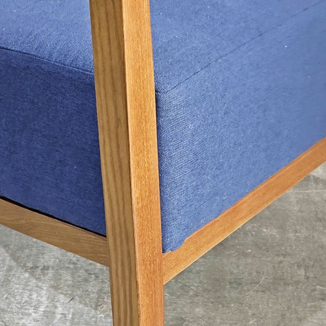 Ghế sofa đơn STABUCK bọc nệm gỗ tần bì GSD68104